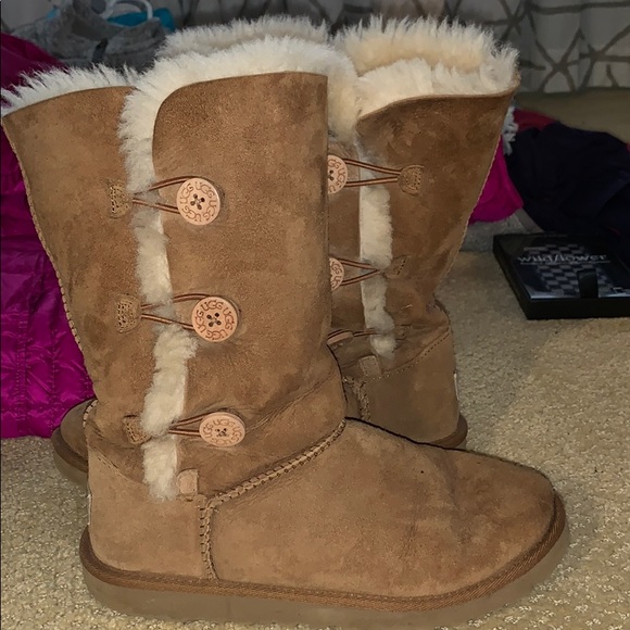 kids bailey triple button ugg boots